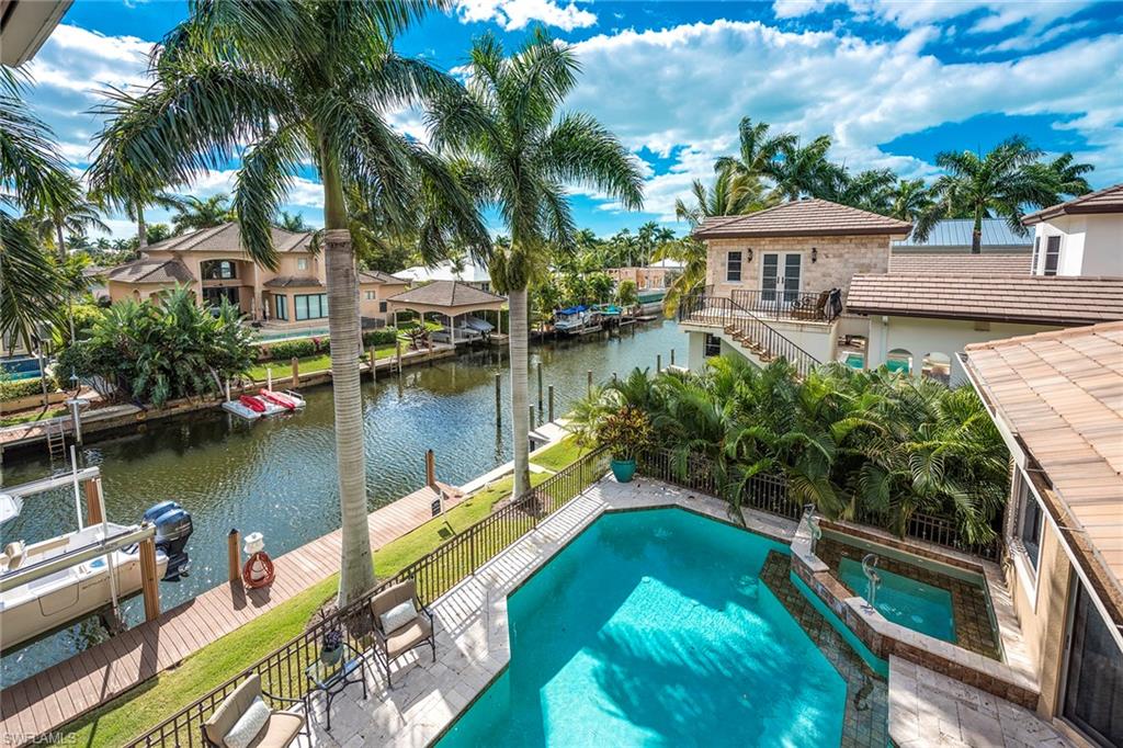 AQUALANE SHORES - Residential