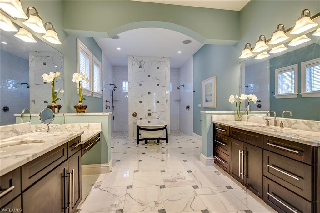 AQUALANE SHORES - Residential