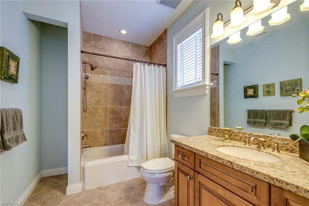 AQUALANE SHORES - Residential