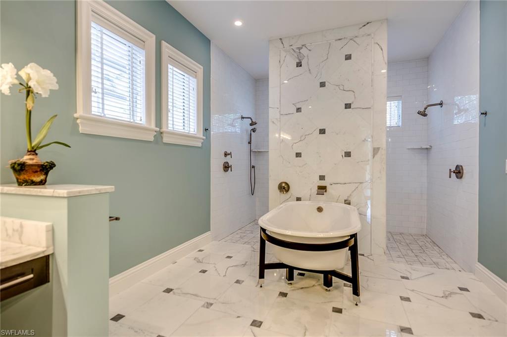 AQUALANE SHORES - Residential