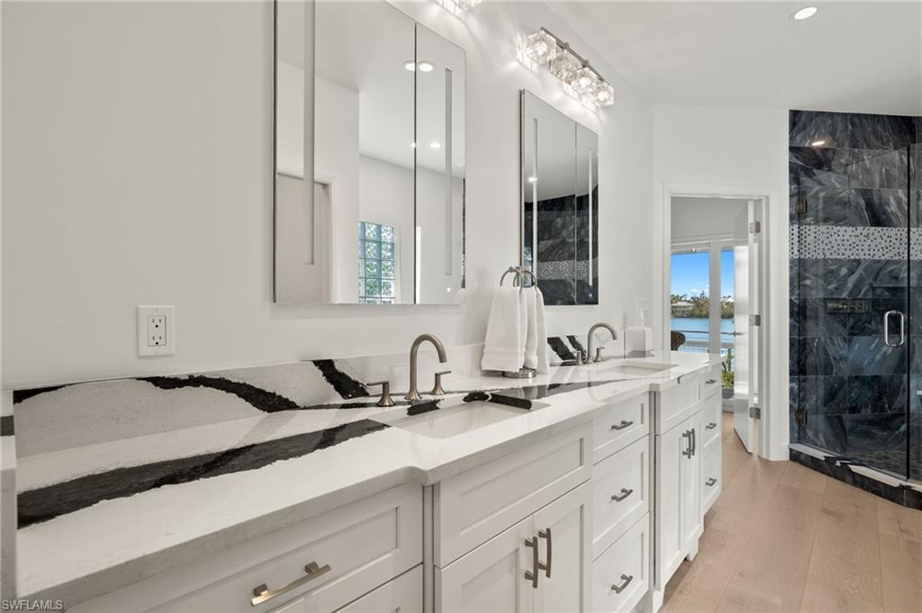 LOS COLONY - Residential