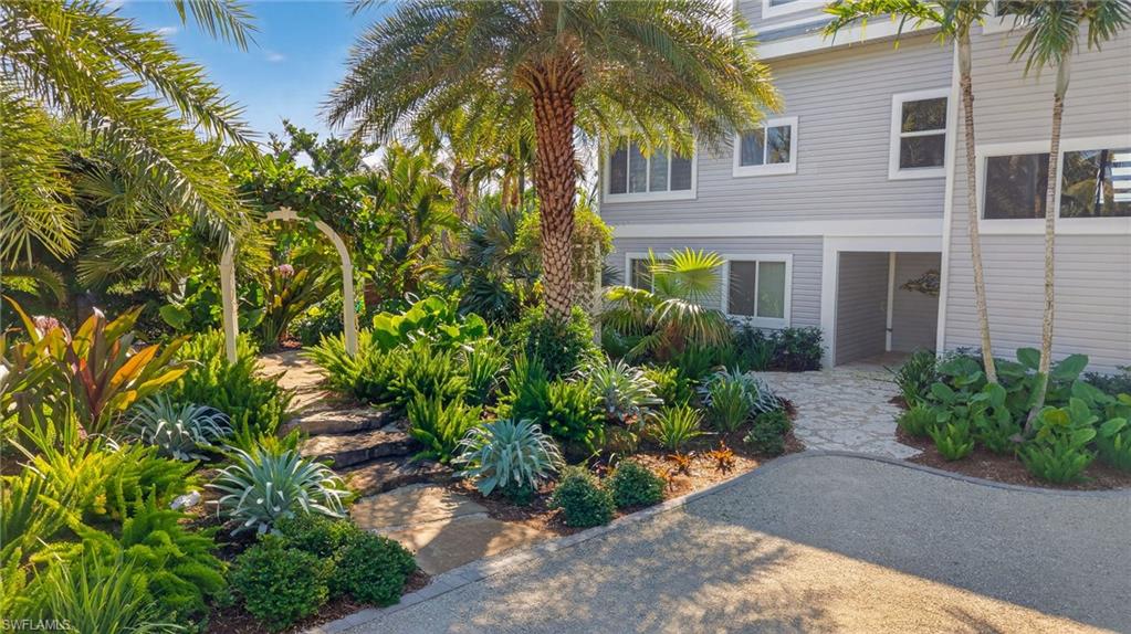 LOS COLONY - Residential