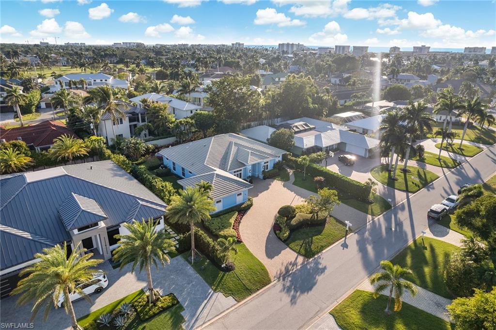 MOORINGS - Residential