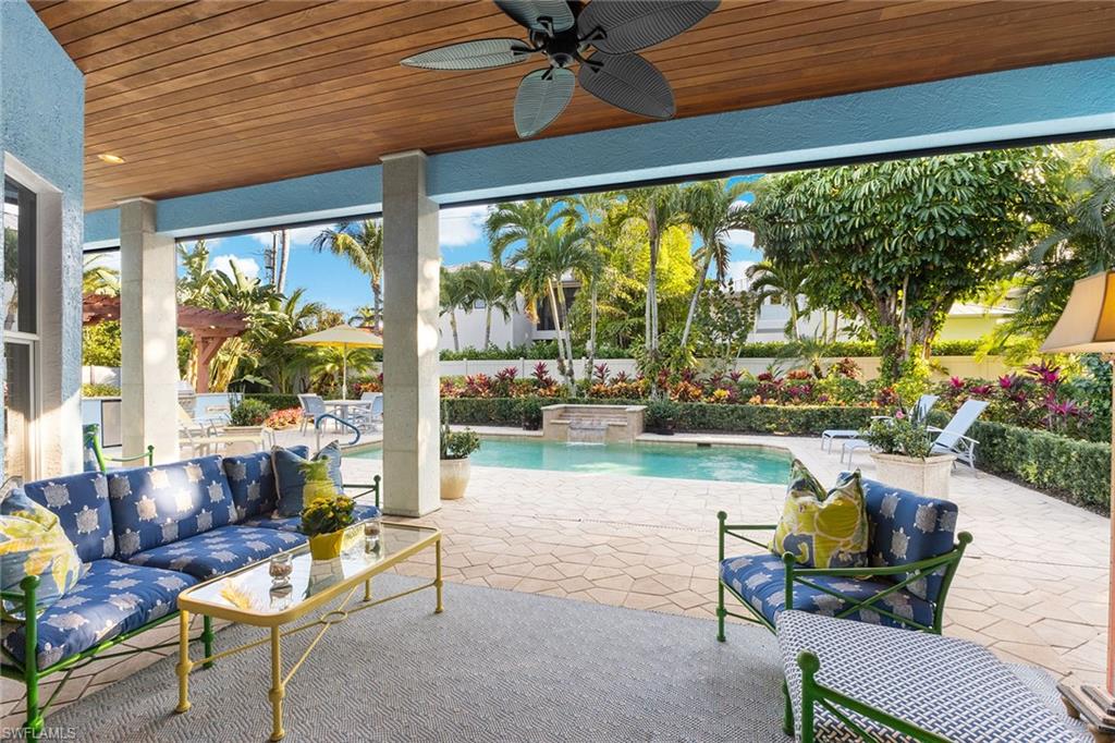 MOORINGS - Residential