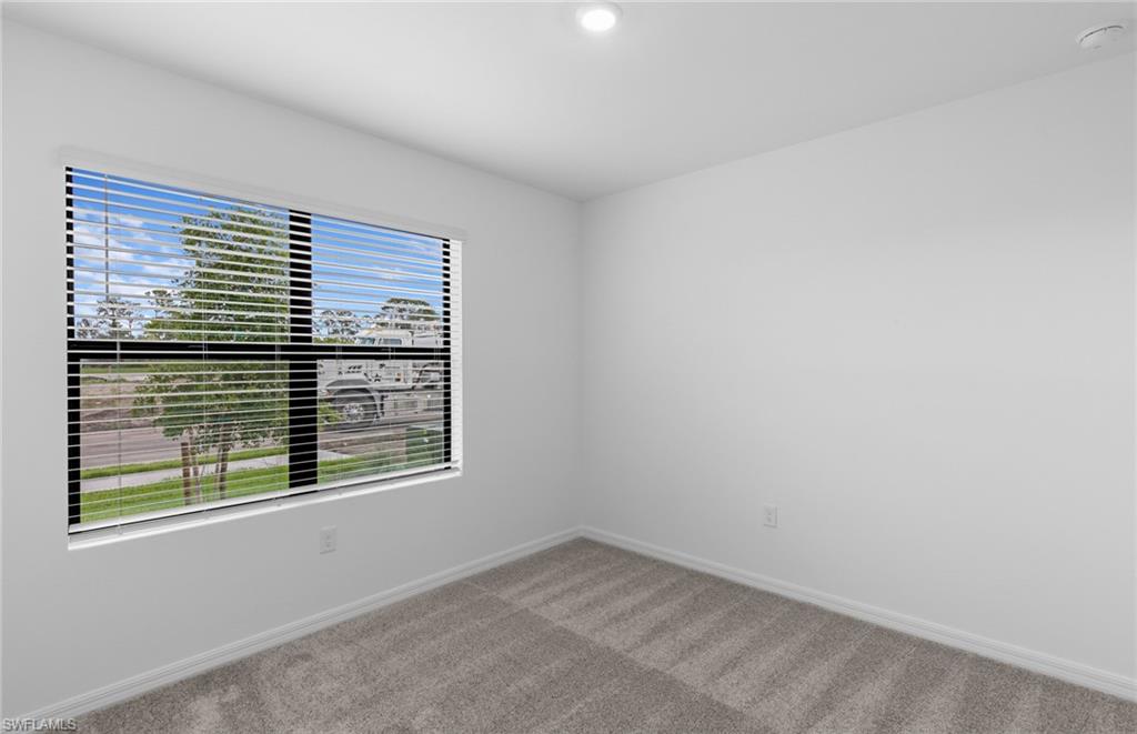 WHISPERING LAKES - Residential