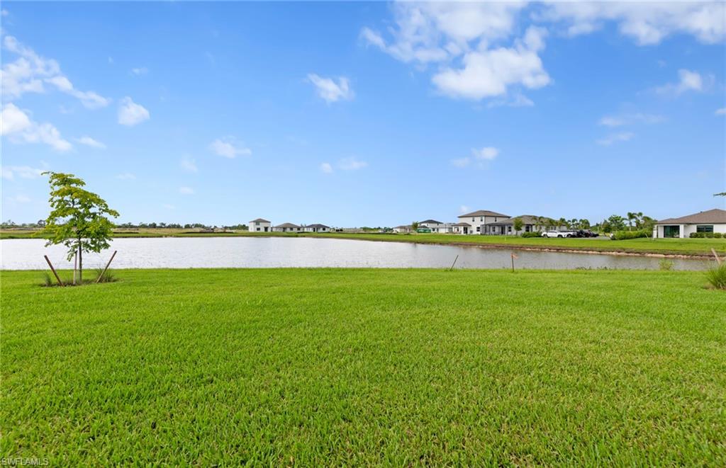 WHISPERING LAKES - Residential