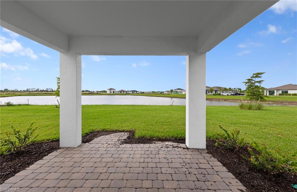 WHISPERING LAKES - Residential