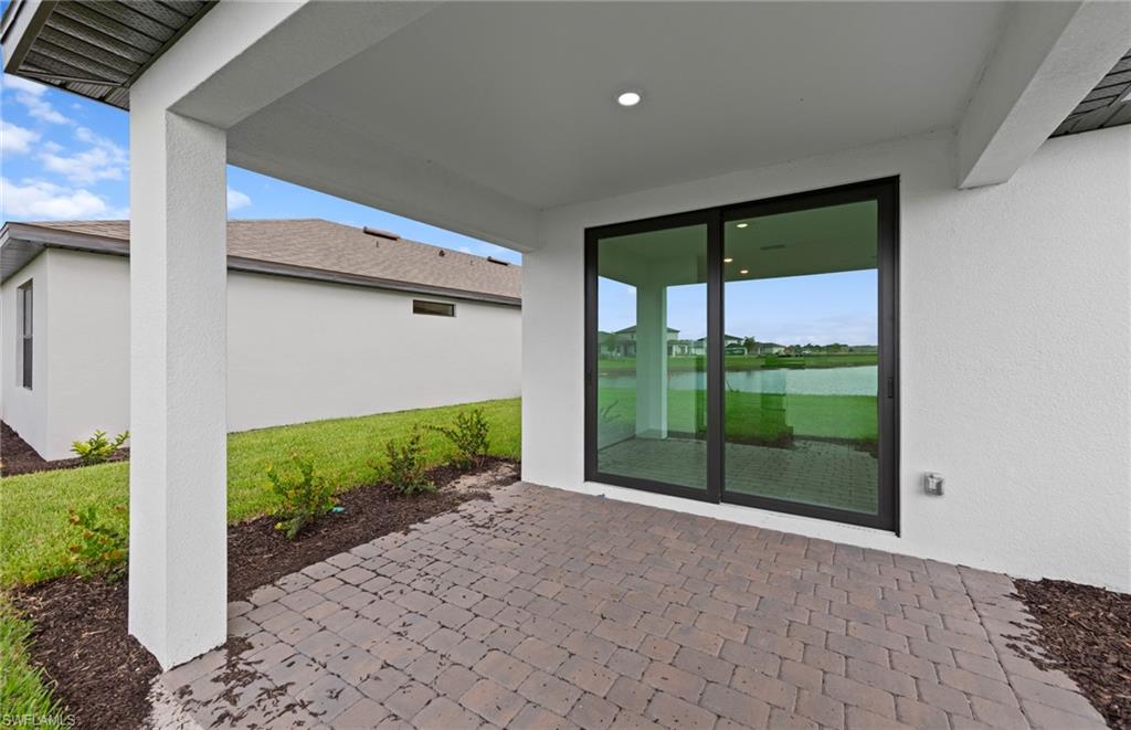 WHISPERING LAKES - Residential