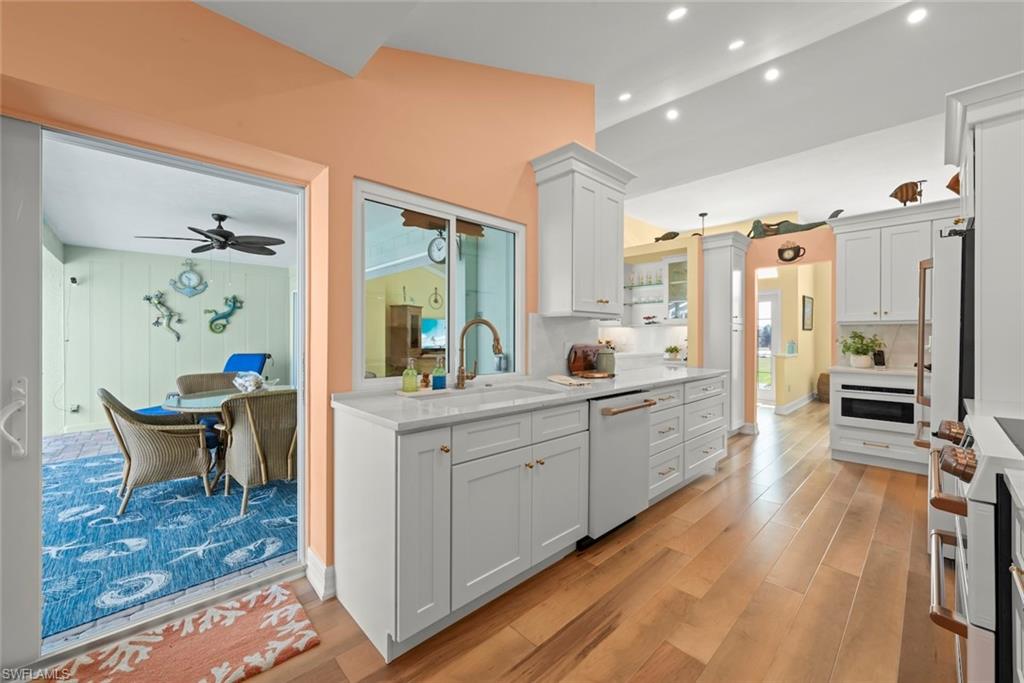 BEACHVIEW COUNTRY CLUB ESTATES - Residential