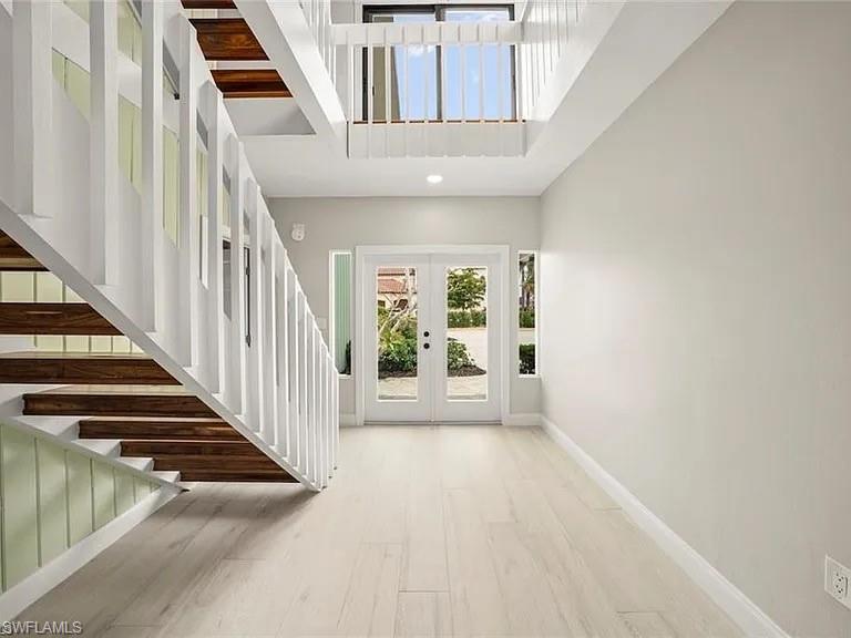 SIESTA ISLES - Residential