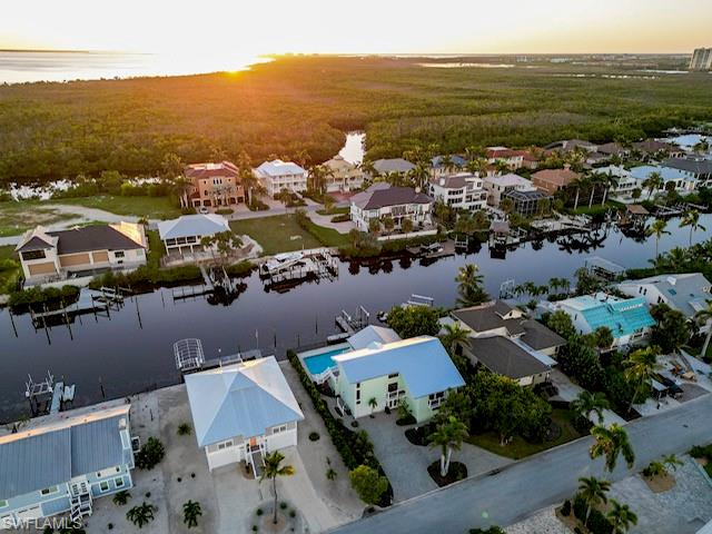 SIESTA ISLES - Residential