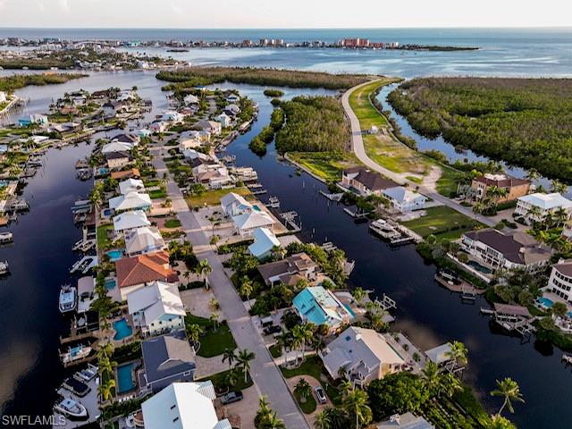 SIESTA ISLES - Residential