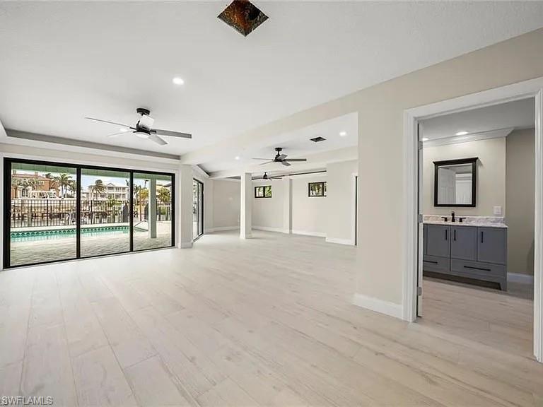 SIESTA ISLES - Residential