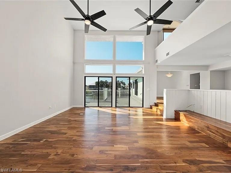 SIESTA ISLES - Residential