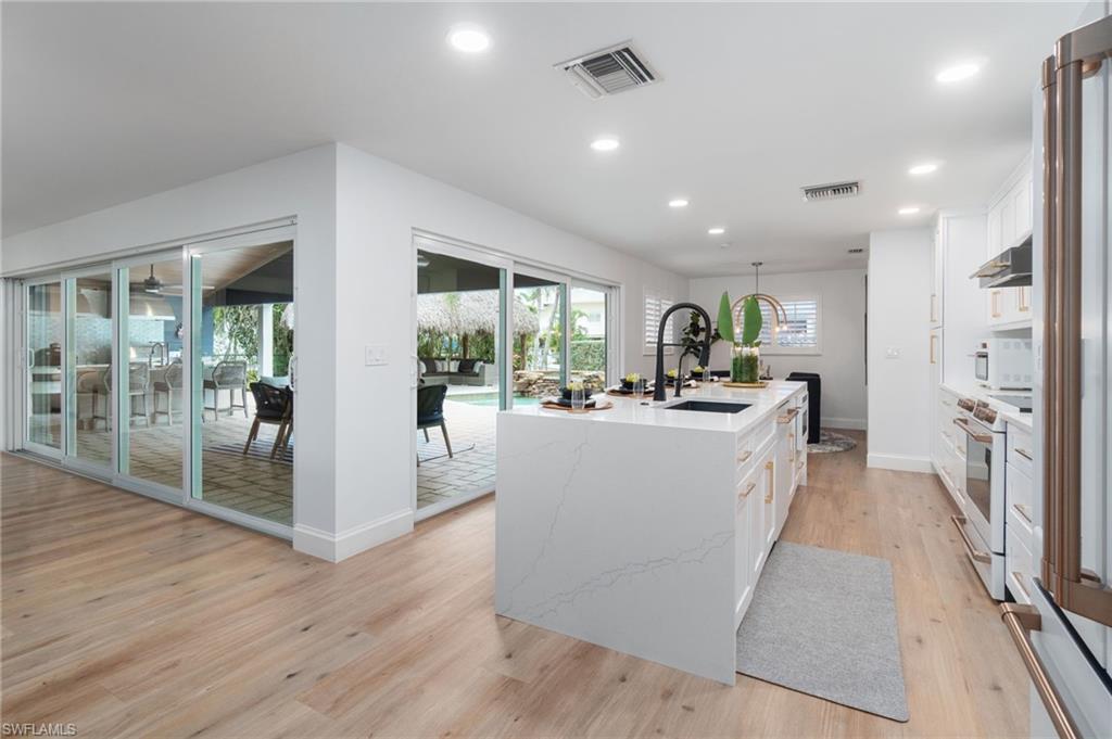 ROYAL HARBOR - Residential