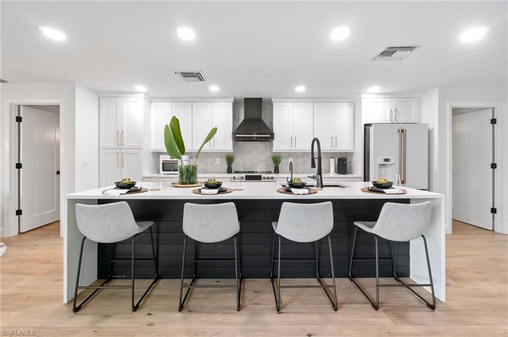 ROYAL HARBOR - Residential