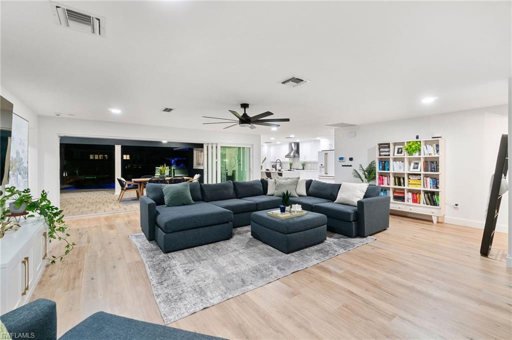 ROYAL HARBOR - Residential