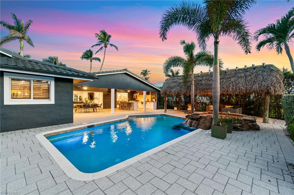 ROYAL HARBOR - Residential