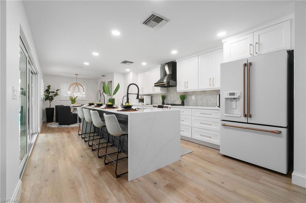 ROYAL HARBOR - Residential