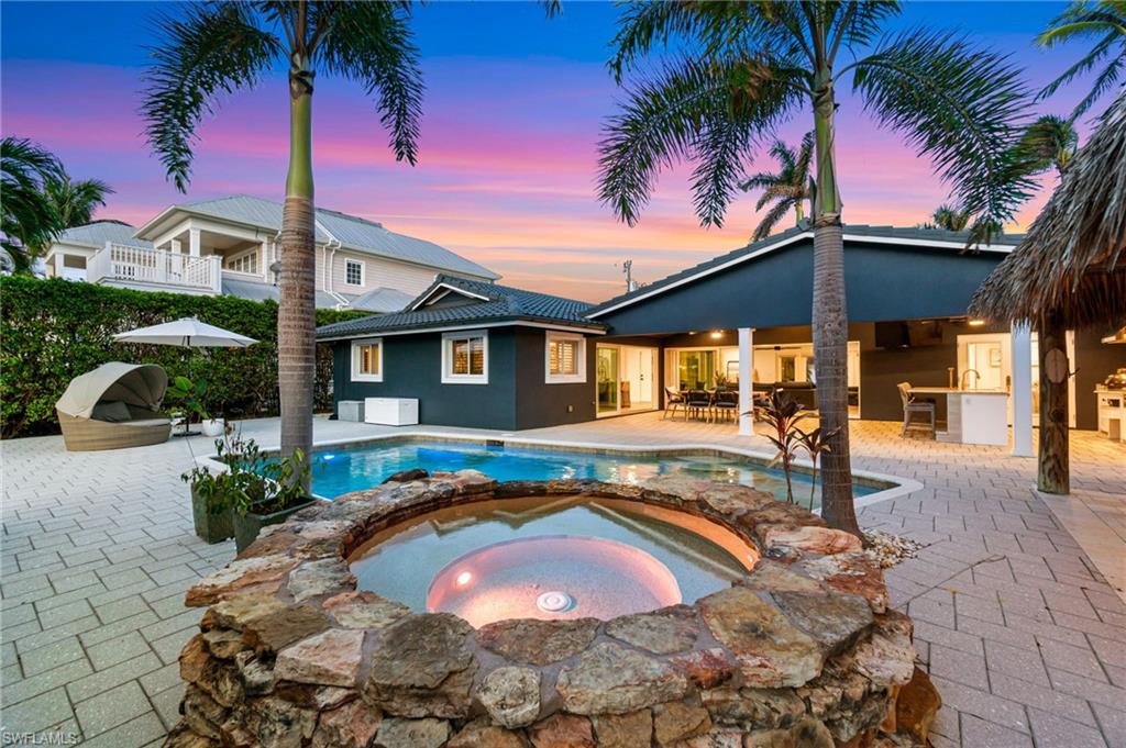 ROYAL HARBOR - Residential