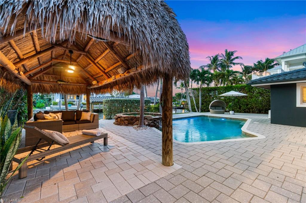 ROYAL HARBOR - Residential