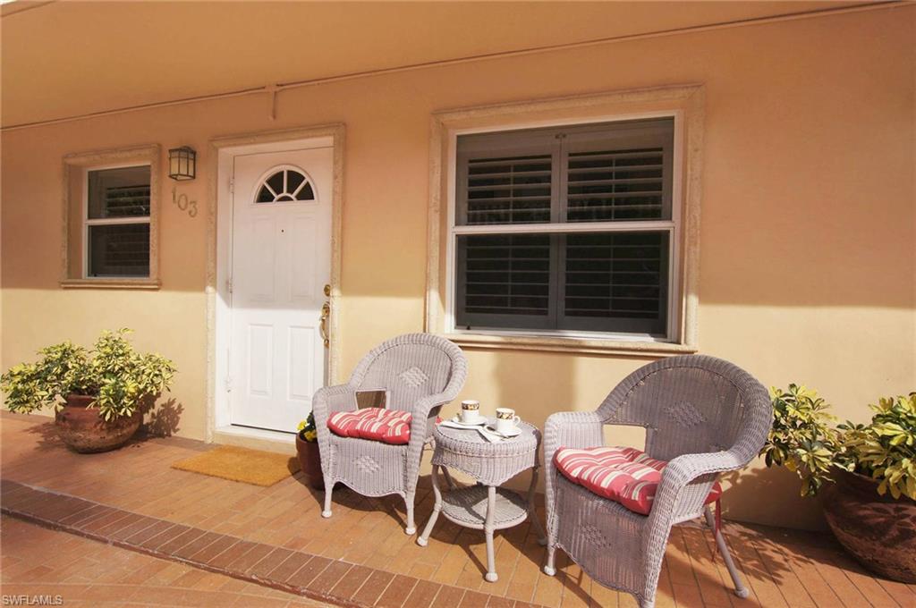 CASTLETON GARDENS - Residential