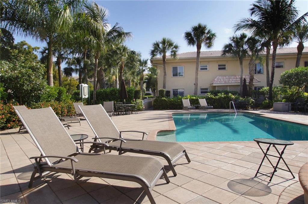 CASTLETON GARDENS - Residential