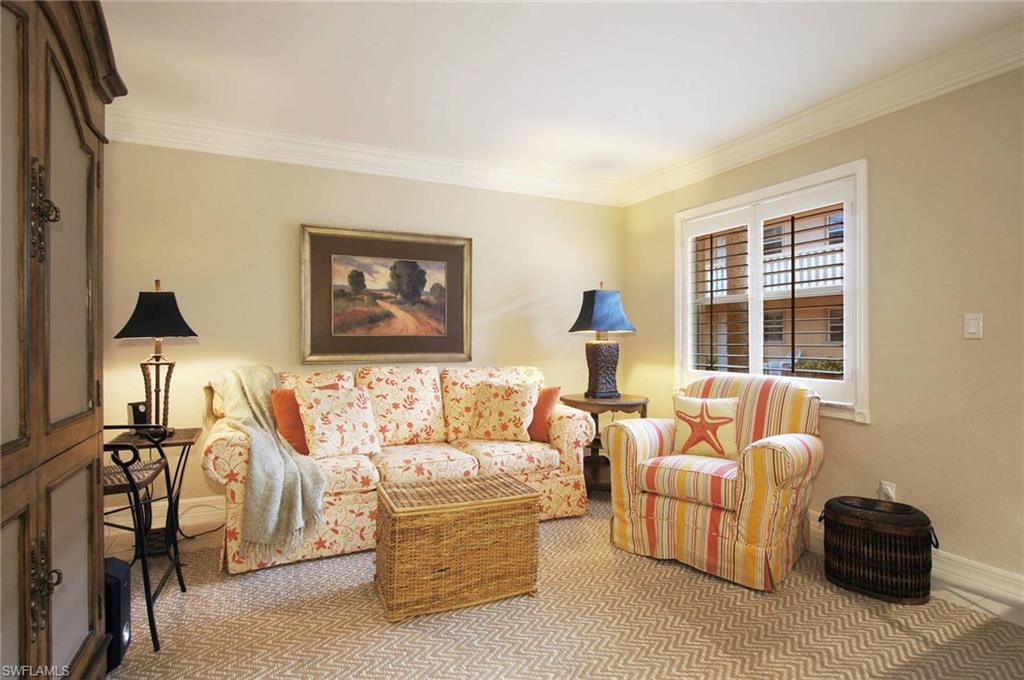 CASTLETON GARDENS - Residential