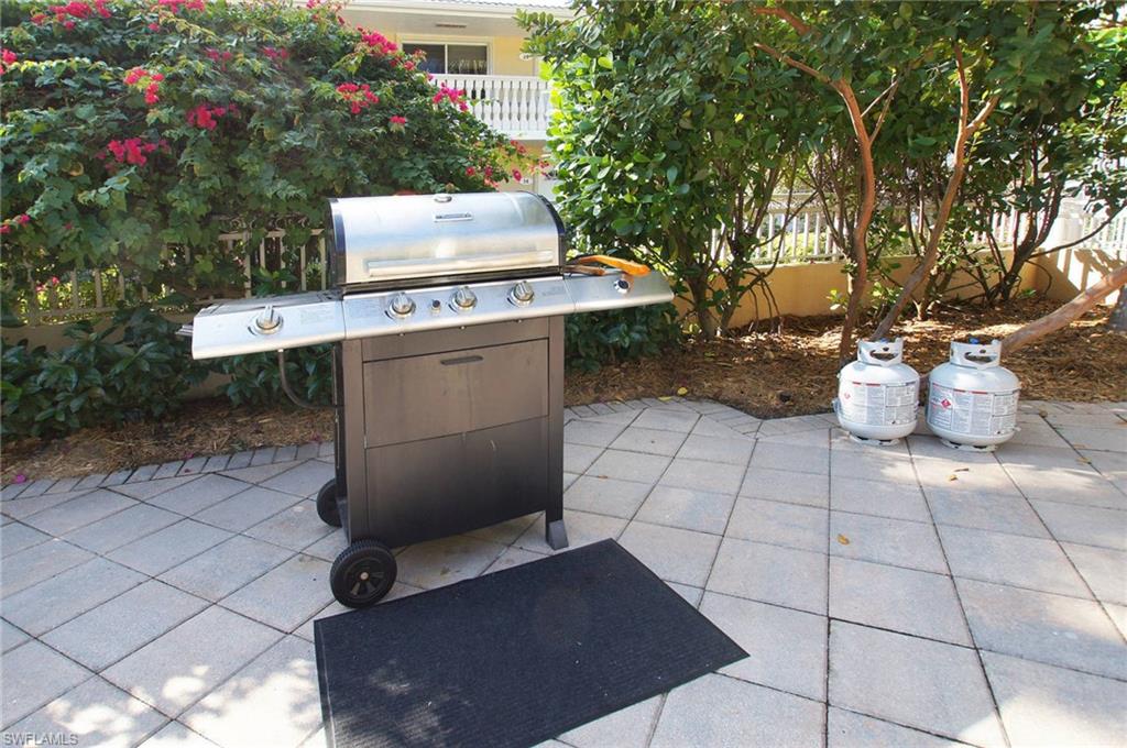 CASTLETON GARDENS - Residential