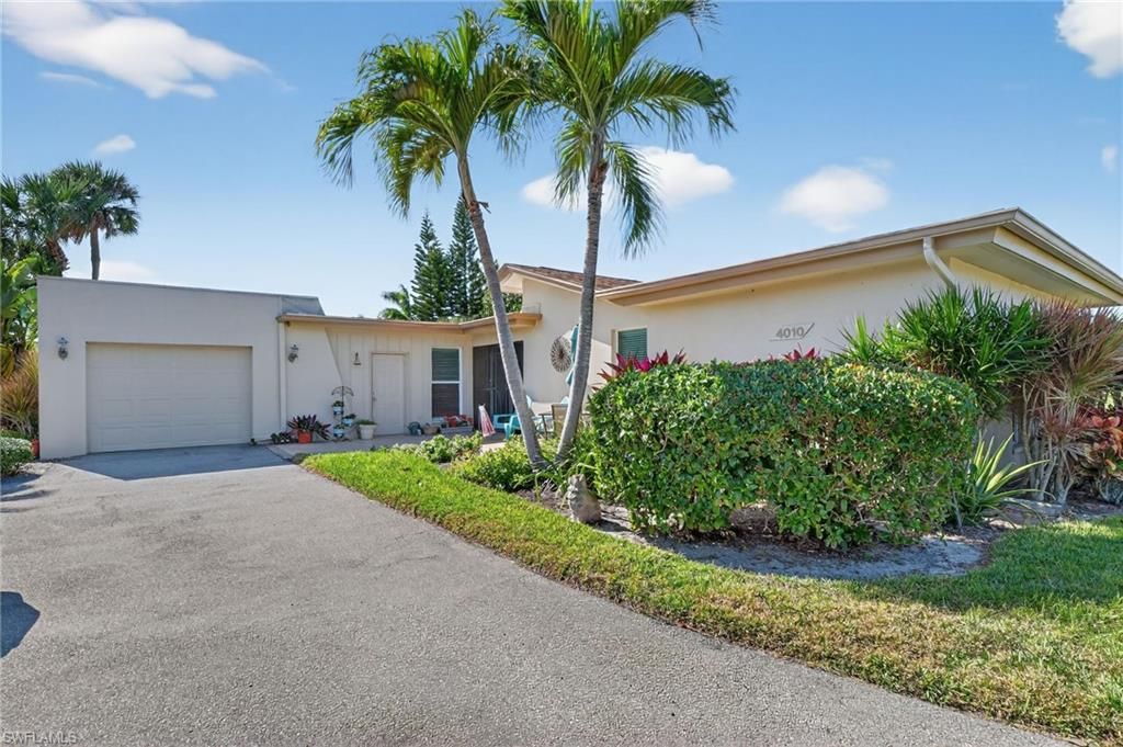 Photo of 4010 Estero Bay LN #F26, NAPLES, FL 34112 (MLS # 226005846)