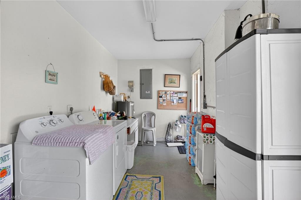 LAKEWOOD VILLAS - Residential