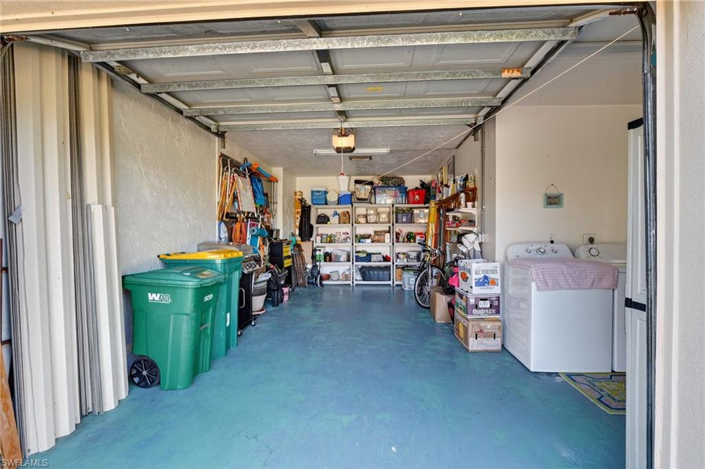 LAKEWOOD VILLAS - Residential