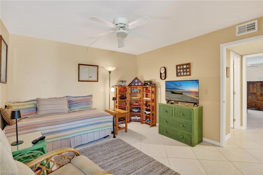 LAKEWOOD VILLAS - Residential