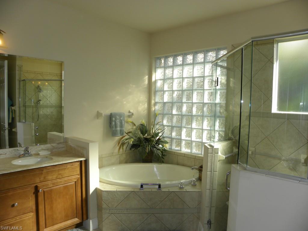 BELLE LAGO - Residential