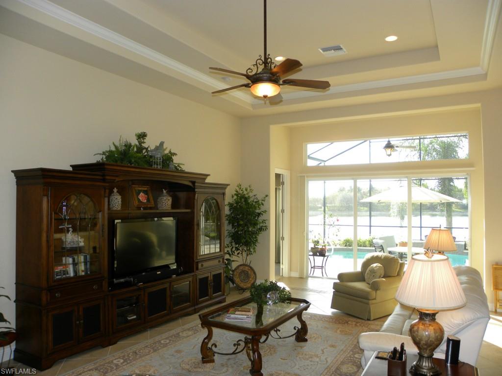 BELLE LAGO - Residential