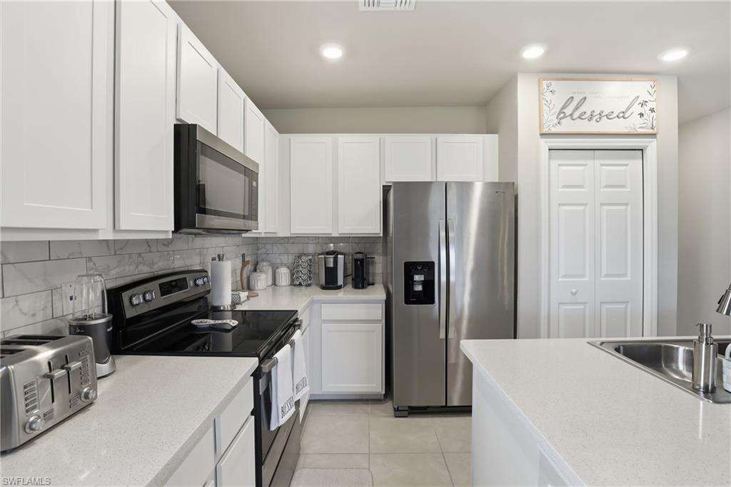 MEADOWOOD - Residential Lease