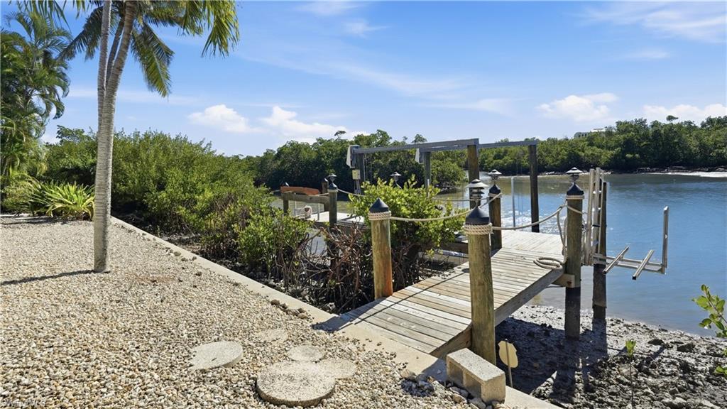 FAIRVIEW ISLES - Residential