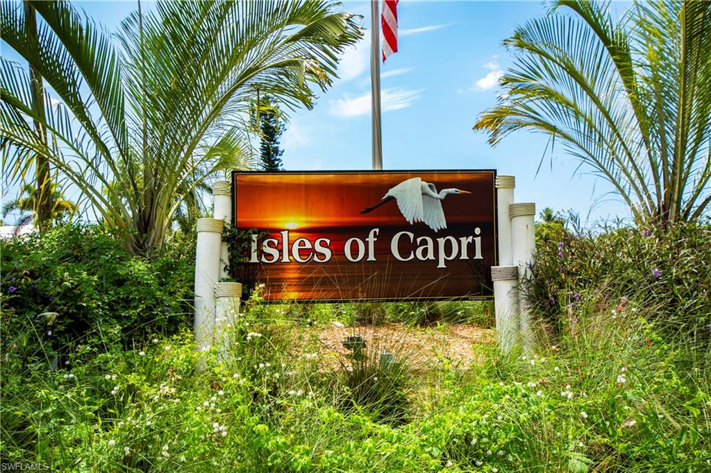 ISLES OF CAPRI - Land