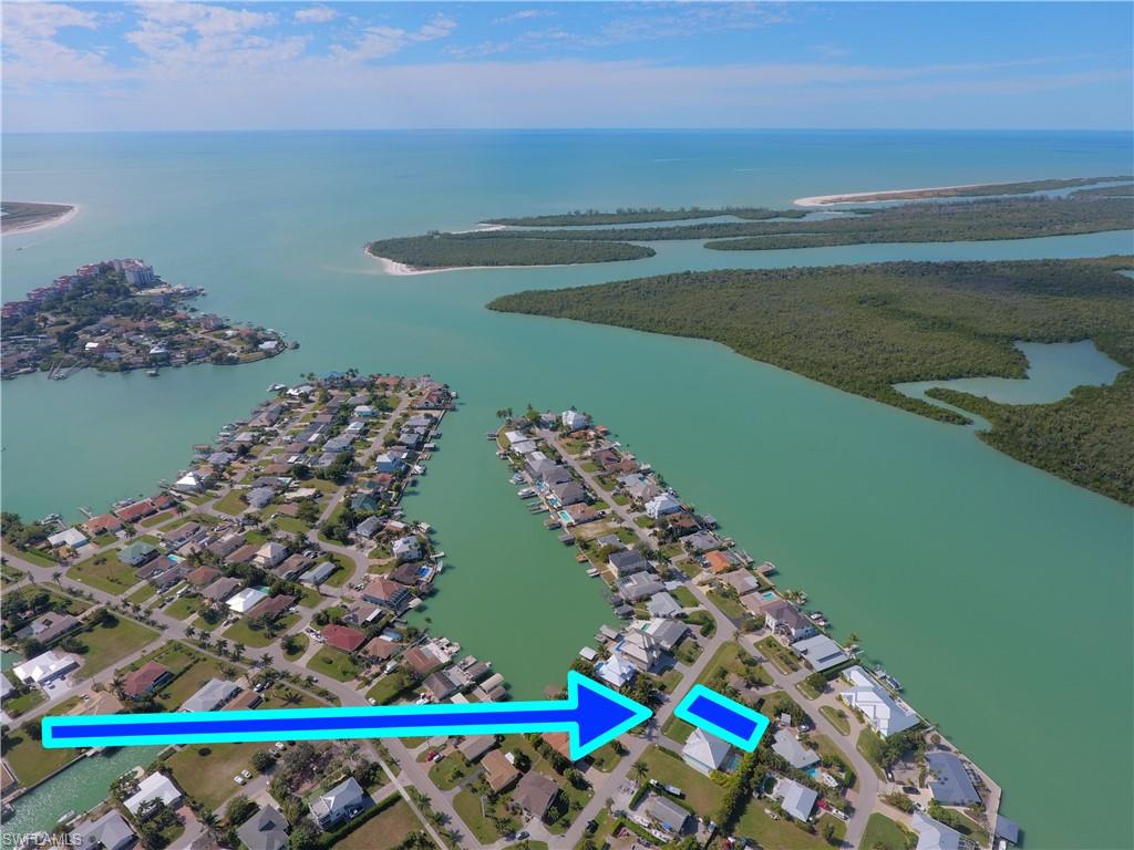 ISLES OF CAPRI - Land