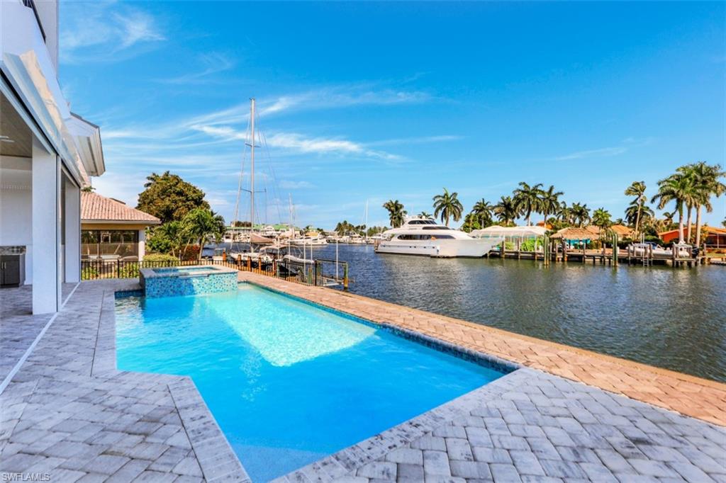 MARCO BEACH - Residential