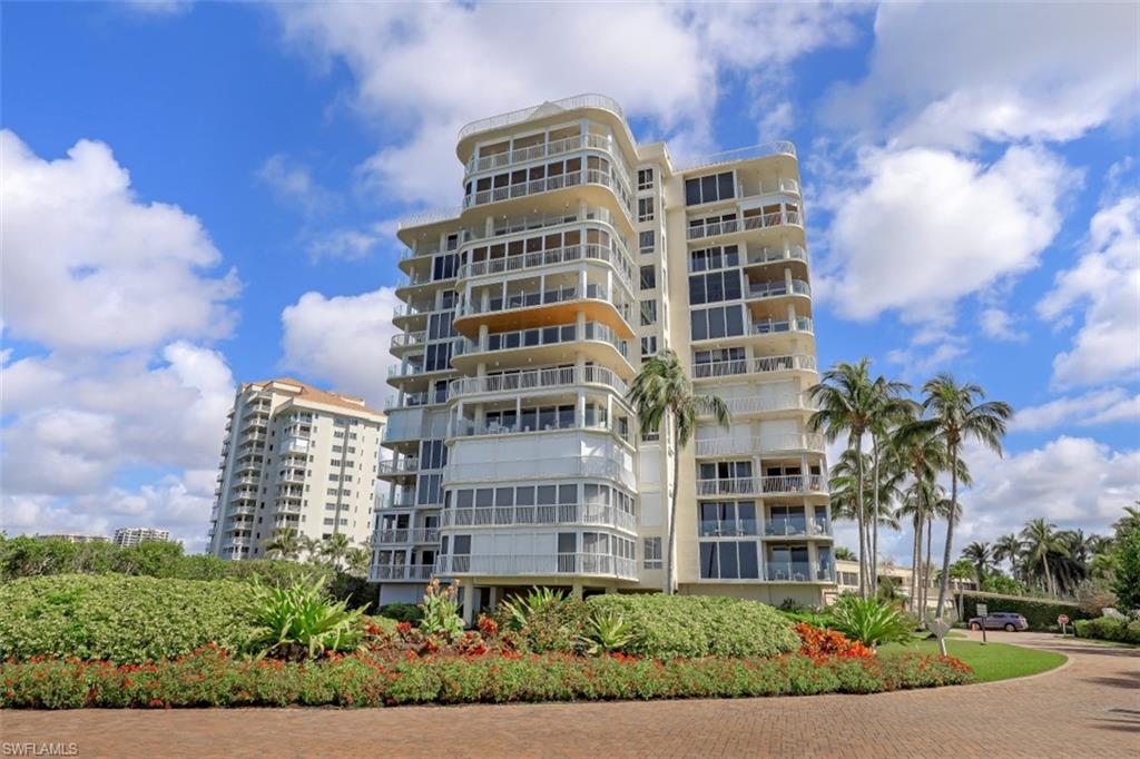 BEACH HOUSE AT NAPLES CAY - Residential