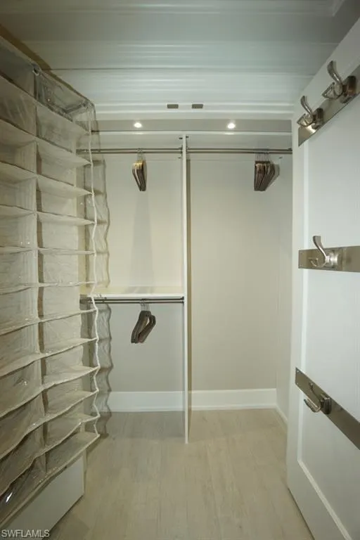 Naples, Florida 34102, United States, 1 Bedroom Bedrooms, ,1 BathroomBathrooms,Residential,Active,52971