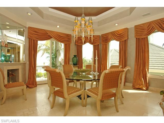 BAREFOOT BEACH - Residential