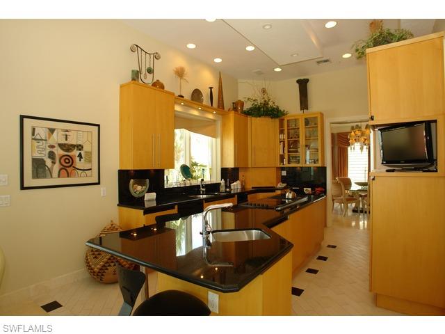 BAREFOOT BEACH - Residential