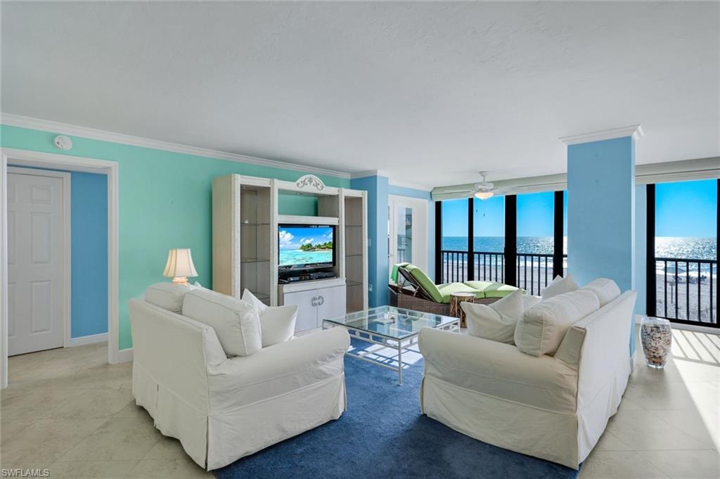 VILLAS OF VANDERBILT BEACH - Residential