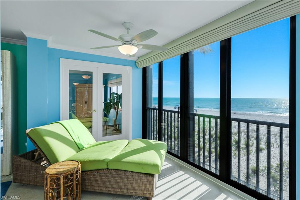 VILLAS OF VANDERBILT BEACH - Residential