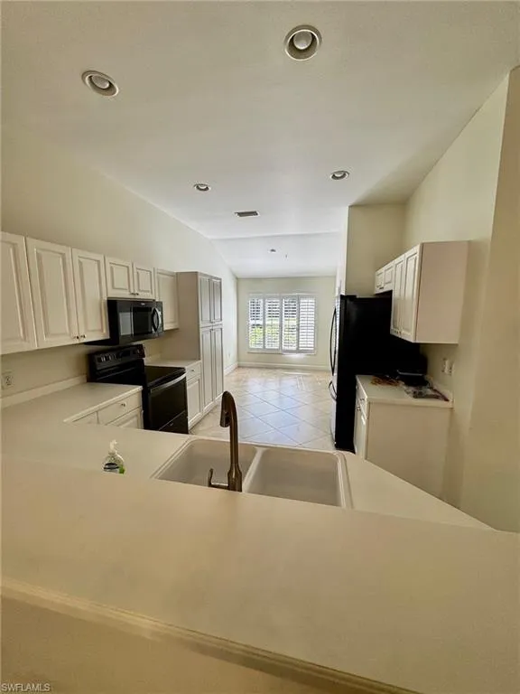 Naples, Florida 34110, United States, 2 Bedrooms Bedrooms, ,2 BathroomsBathrooms,Residential,Active,103578