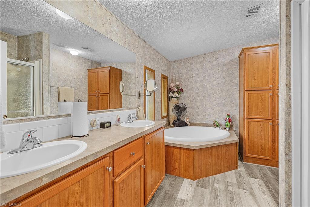 FLAMINGO BAY - Residential