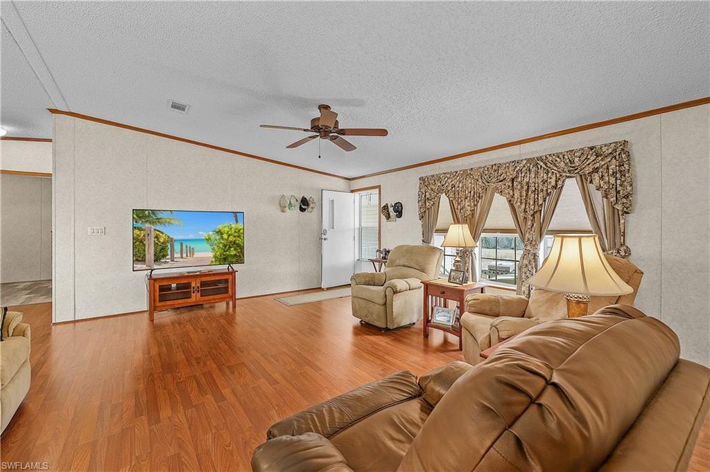 FLAMINGO BAY - Residential