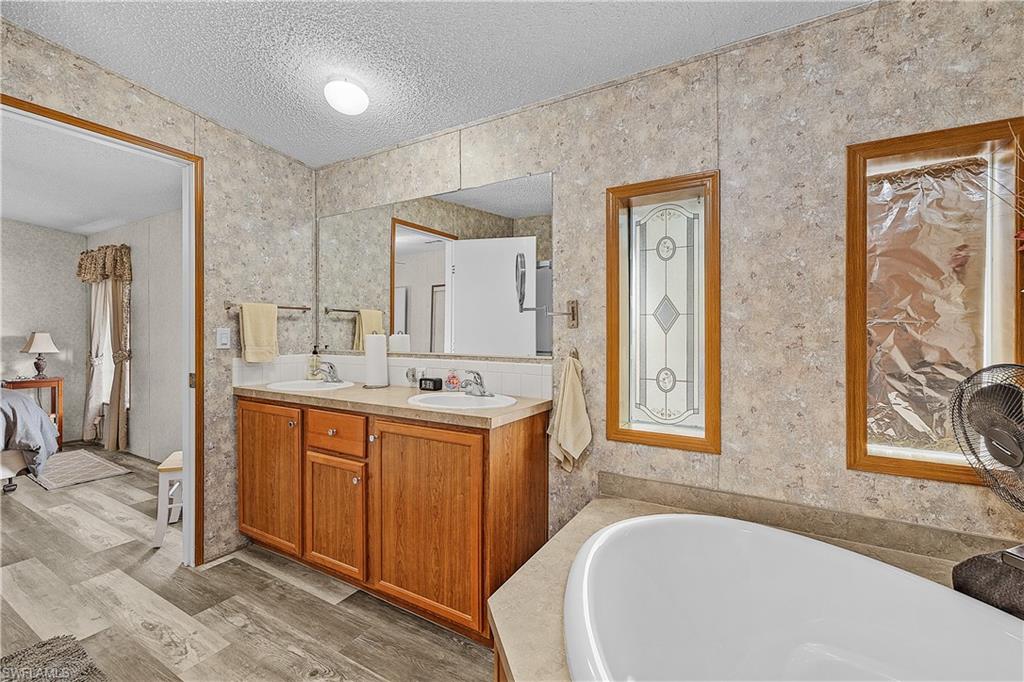 FLAMINGO BAY - Residential